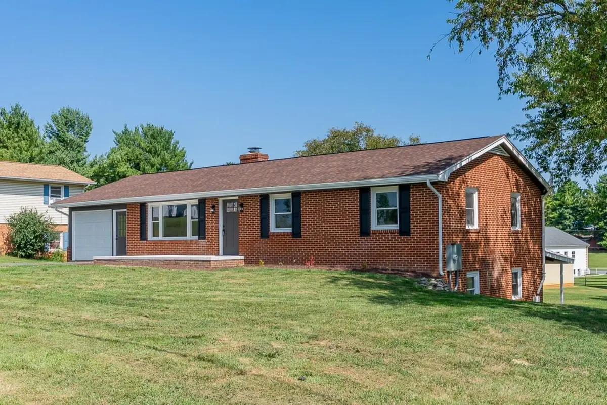 4647 Stella St, Penn Laird, VA 22846 - #1