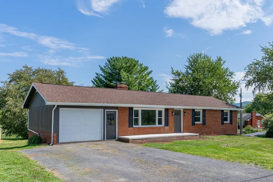 4647 Stella St, Penn Laird, VA 22846 - #2