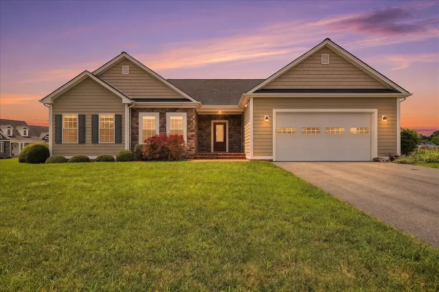 600 Skyrock Ct, McGaheysville, VA 22840 - #2