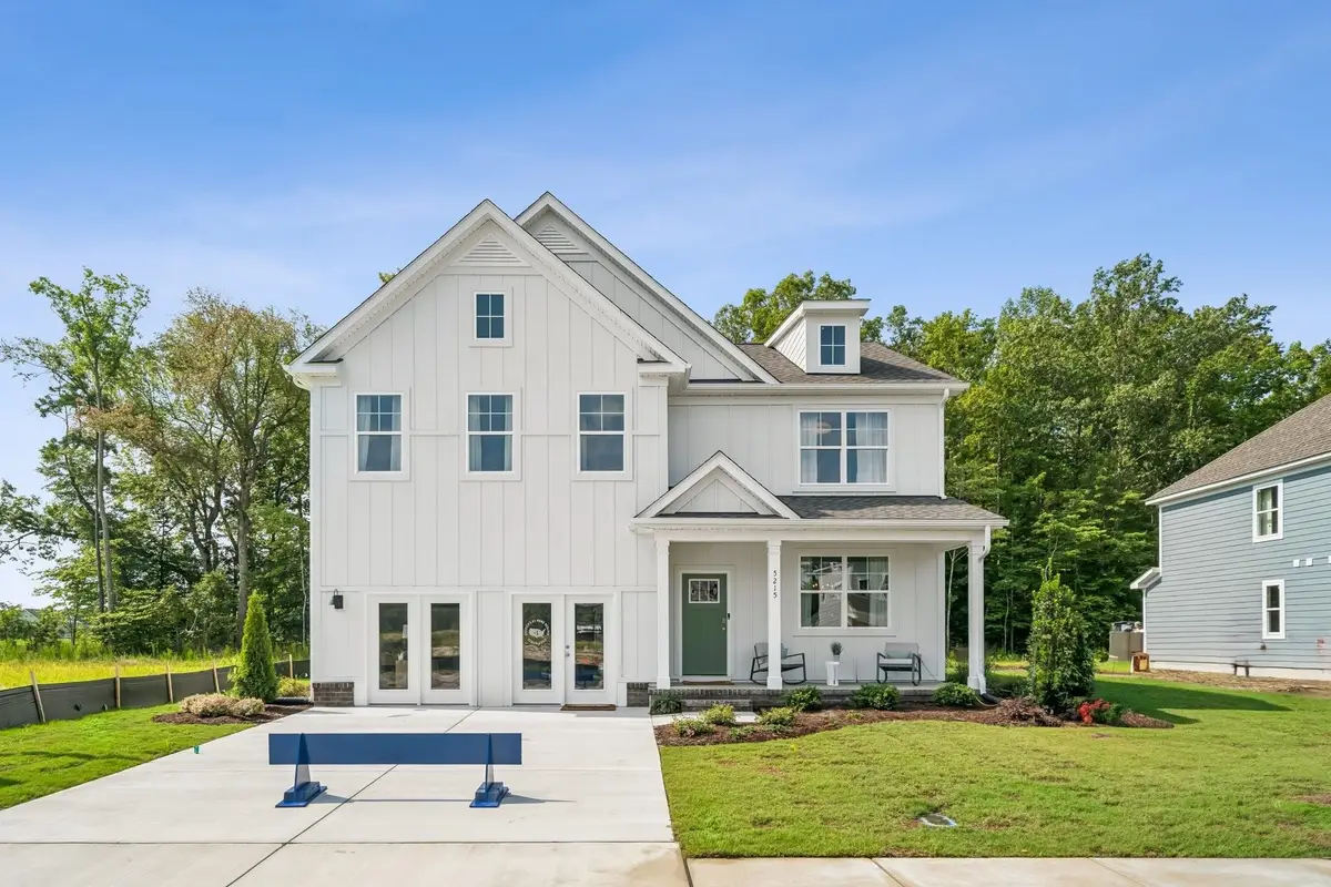 101 Julian Dr, Waynesboro, VA 22980 - #1