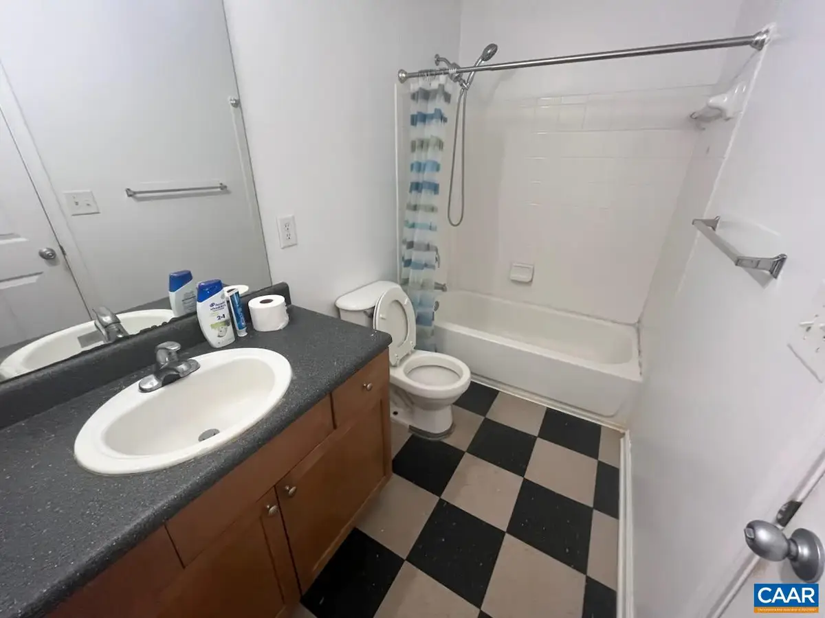 195 Yellowstone Dr, Charlottesville, VA 22903 - #1