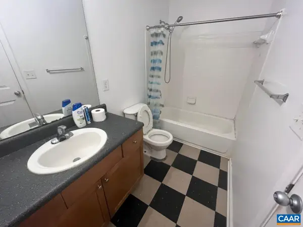 195 Yellowstone Dr, Charlottesville, VA 22903