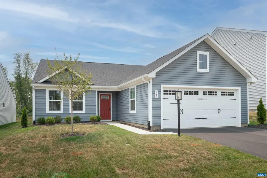 328 White Birch Rd, Waynesboro, VA 22980 - #2
