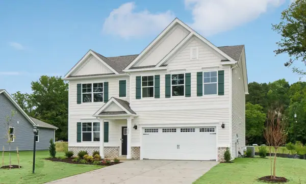 104 Southview Dr, Staunton, VA 24401