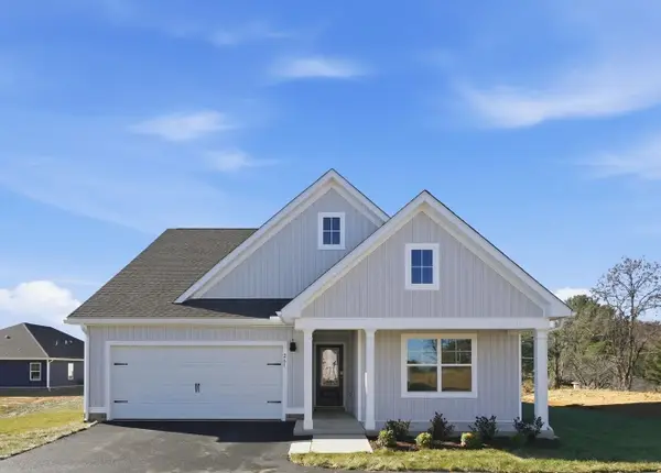 105 Julian Dr, Waynesboro, VA 22980