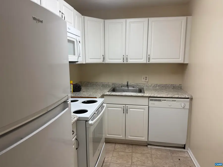 1215 Wertland St, Charlottesville, VA 22903 - #2