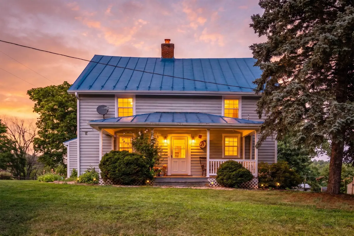 4151 Springhill Rd, Staunton, VA 24401 - #1