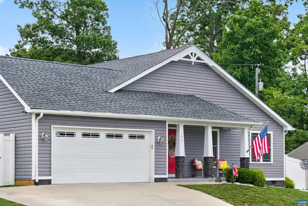 104 Oakstone Run, Staunton, VA 24401