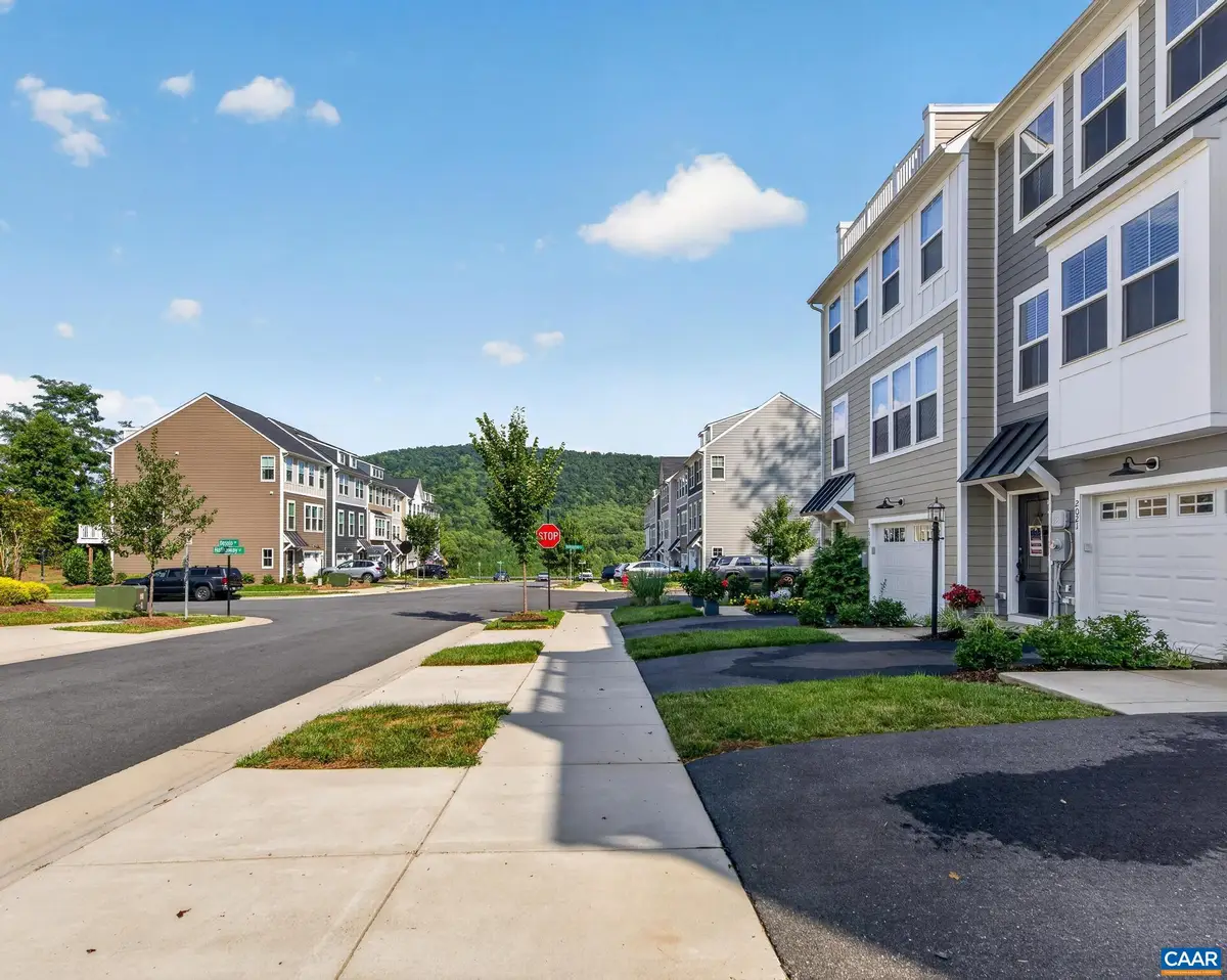 2021 Desoto Dr, Charlottesville, VA 22902 - #1