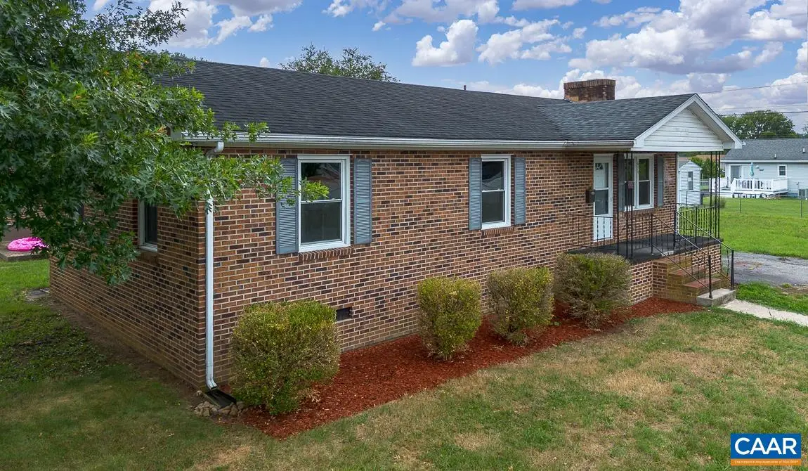 674 14th St E, Buena Vista, VA 24416 - #1