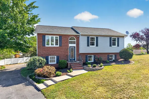 1251 Waterman Dr, Harrisonburg, VA 22802