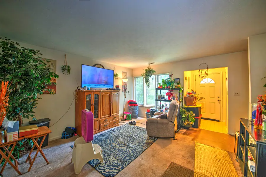 1412 5th St, Waynesboro, VA 22980 - #2