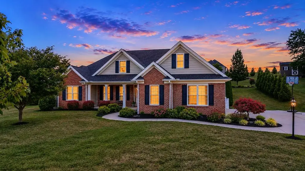 204 Jocelyn Ln, Waynesboro, VA 22980 - #1