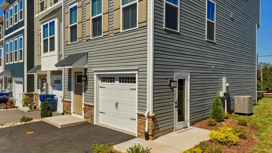 4707 Drysdale St, Ashby, VA 22801 - #3