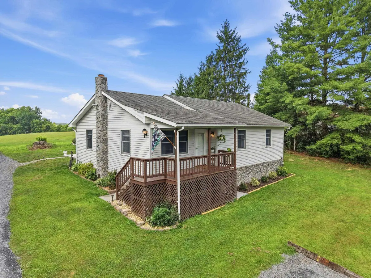 2756 Ridge Hollow Rd, Edinburg, VA 22824 - #1