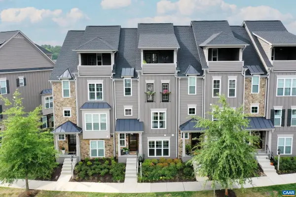 3500 Rowcross St, Crozet, VA 22932