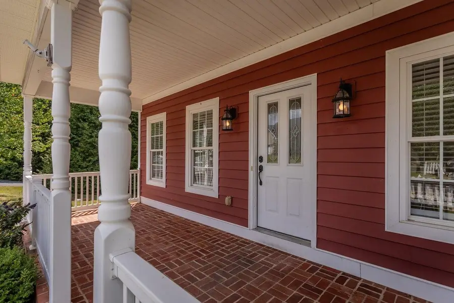 106 Bell Creek Dr, Staunton, VA 24401 - #2