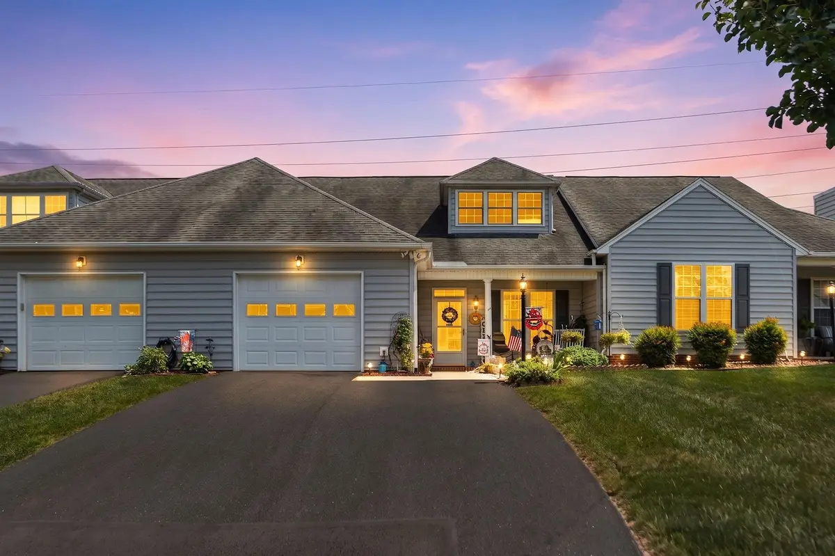 24 Villa View Dr, Staunton, VA 24401 - #1