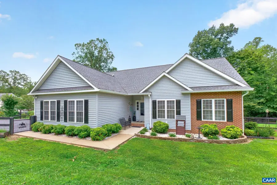 378 Keswick Glen Dr, Keswick, VA 22947 - #2