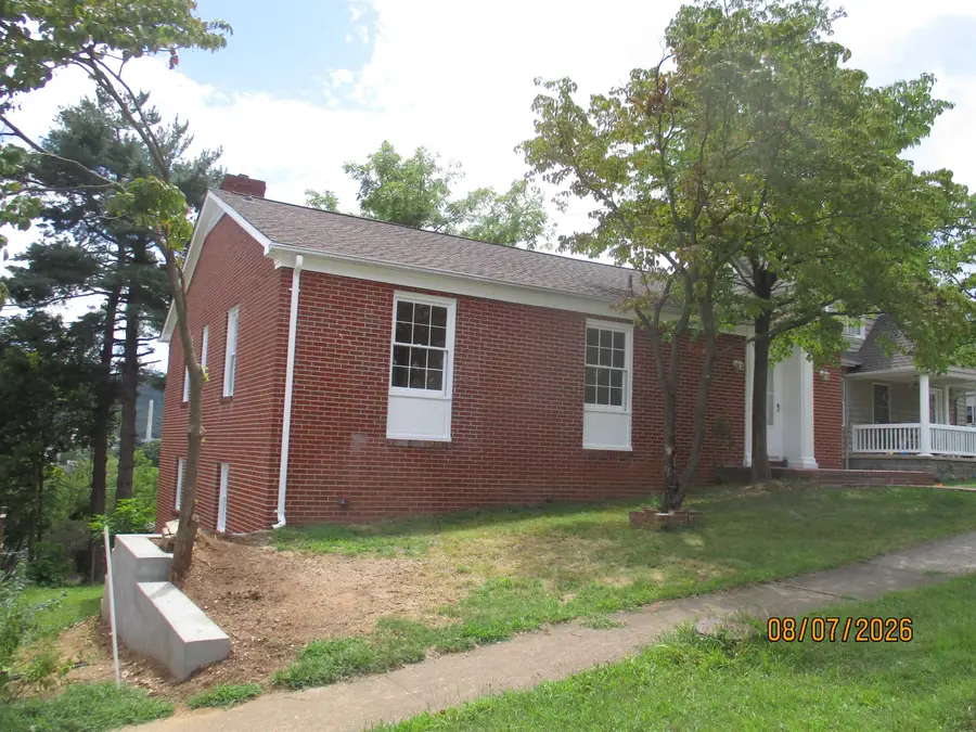 364 Walnut Ave, Waynesboro, VA 22980 - #3