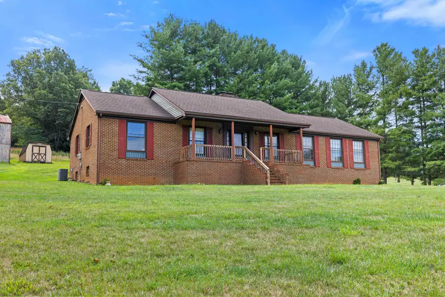 365 Berry Farm Rd, Staunton, VA 24401 - #2