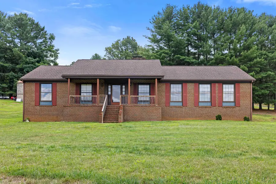 365 Berry Farm Rd, Staunton, VA 24401 - #3