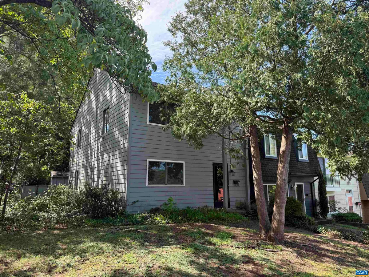 56 Woodlake Dr, Charlottesville, VA 22901 - #1