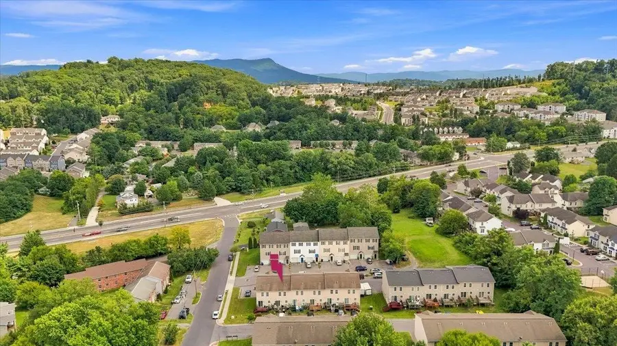 2312 Kendall Ln, Harrisonburg, VA 22801 - #2