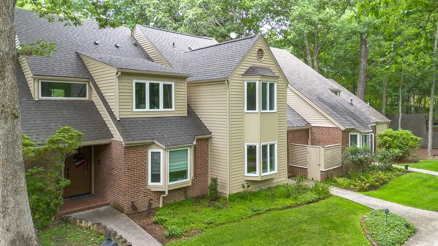 62 Deepwood Ln, Hot Springs, VA 24445 - #2