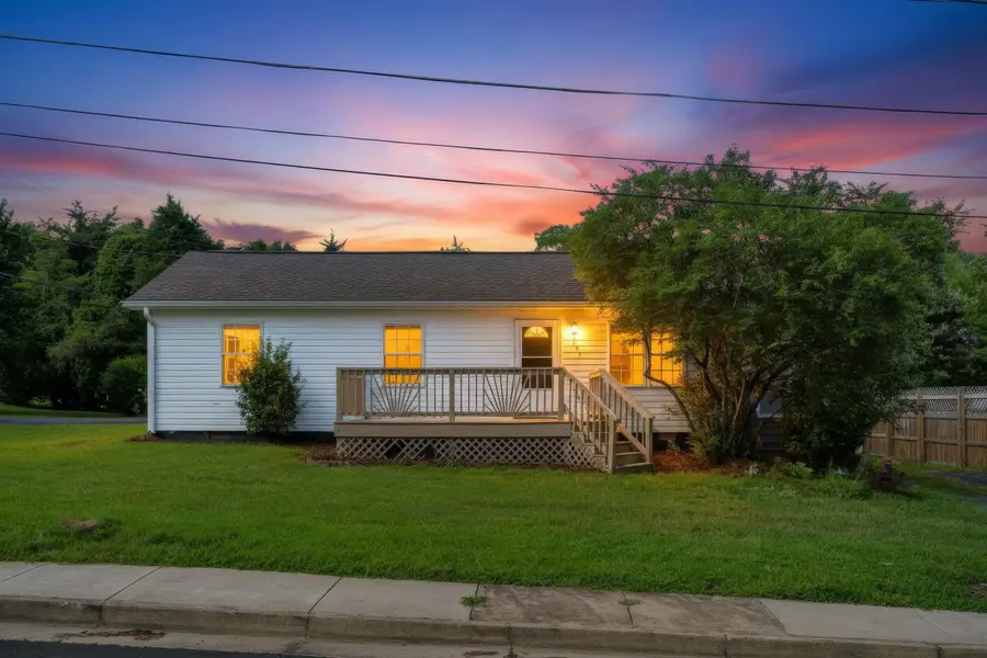 209 Depot St, Gordonsville, VA 22942 - #2