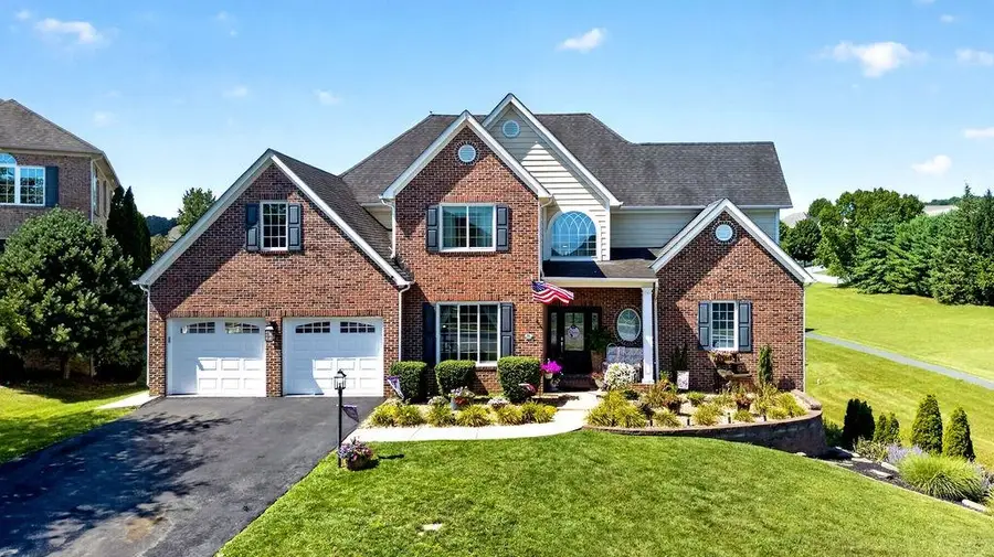 61 Meadow Glen Dr, Staunton, VA 24401 - #3