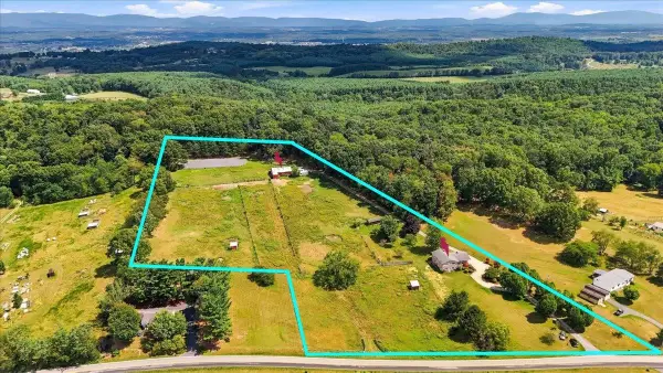 1100 Quicks Mill Rd, Staunton, VA 24401