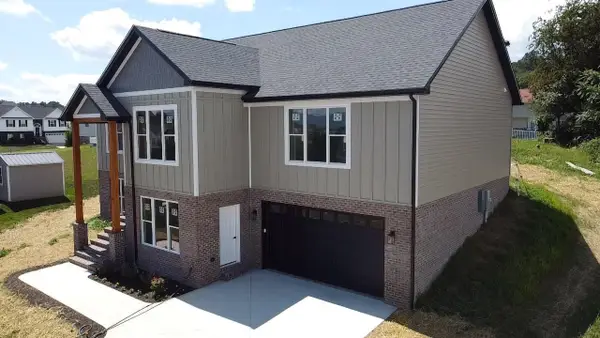 60 Jessica Dr, Penn Laird, VA 22846