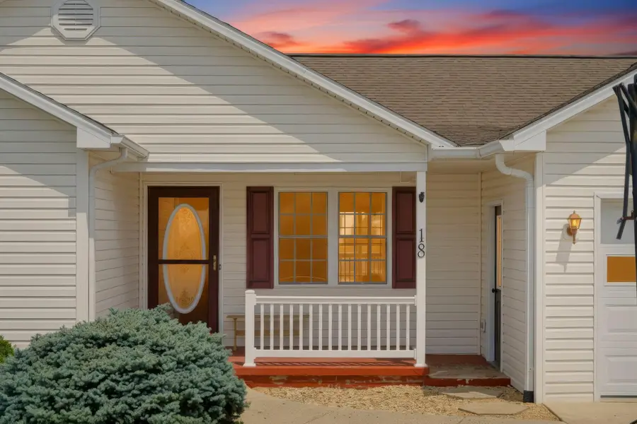 18 Danforth Dr, Weyers Cave, VA 24486 - #2