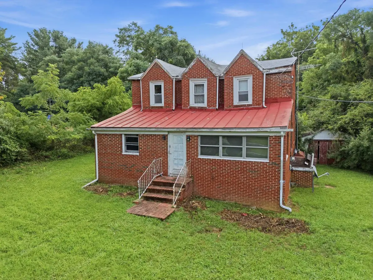 2030 Middlebrook Rd, Staunton, VA 24401 - #1