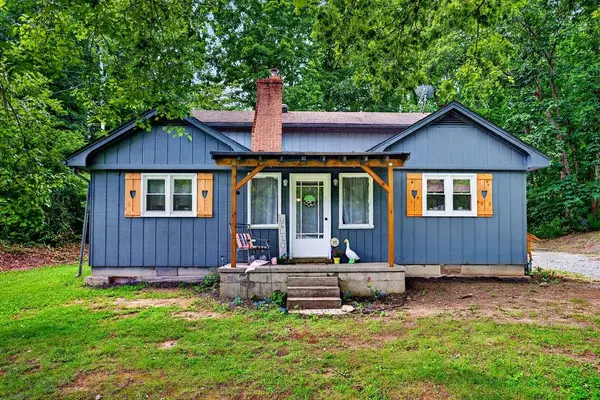 3520 Kanawha Trl, Covington, VA 24426