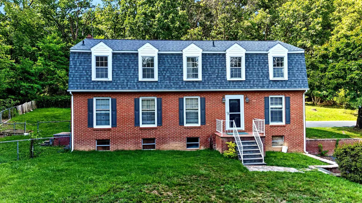 2755 Lee Jackson Hwy, Staunton, VA 24401 - #1