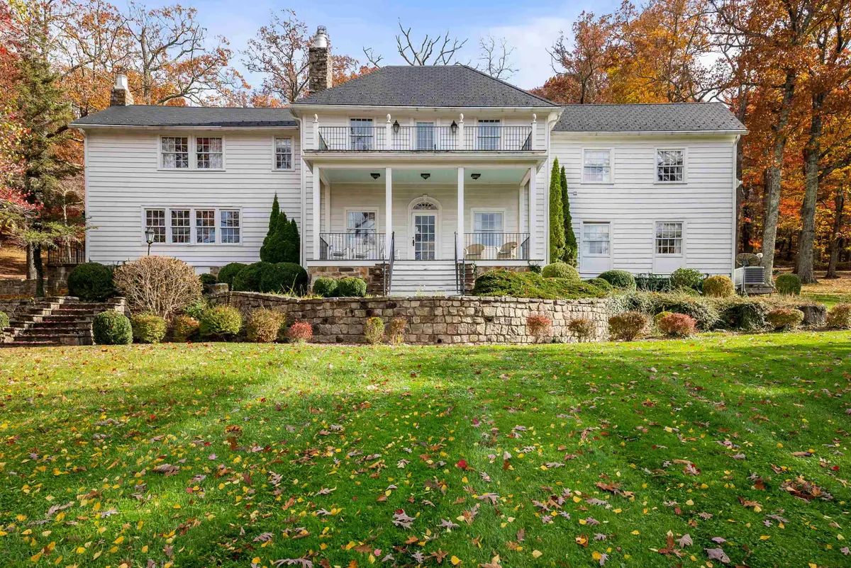 1068 Sheep Meadow Rd, Hot Springs, VA 24445 - #1