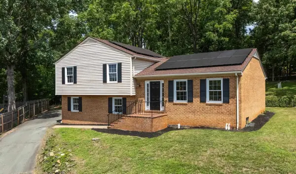 1703 Vermira Pl, Charlottesville, VA 22901