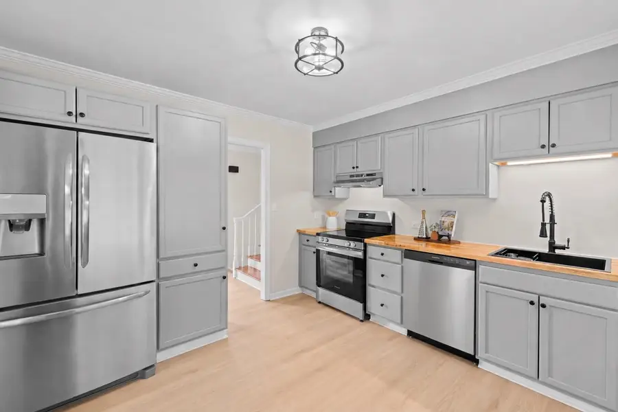 1703 Vermira Pl, Charlottesville, VA 22901 - #3