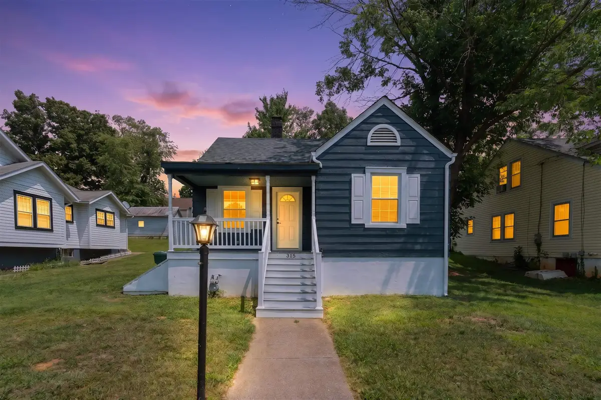 315 Austin Ave, Staunton, VA 24401 - #1