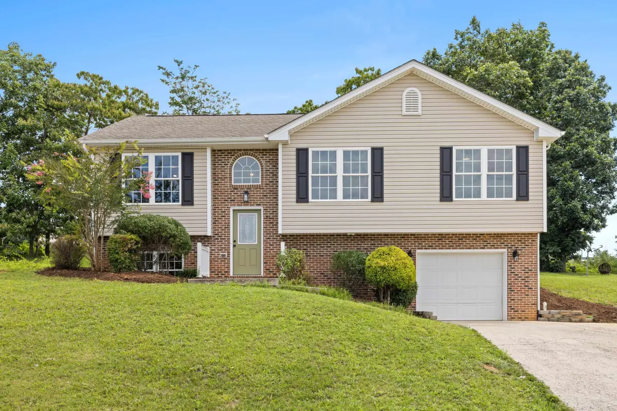 91 Lofty Cir, Stuarts Draft, VA 24477 - #1