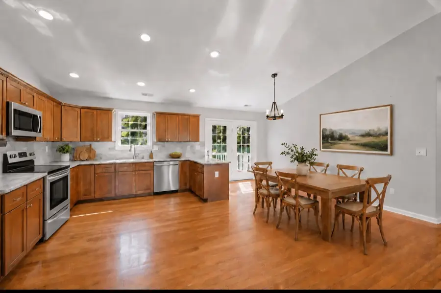 91 Lofty Cir, Stuarts Draft, VA 24477 - #3