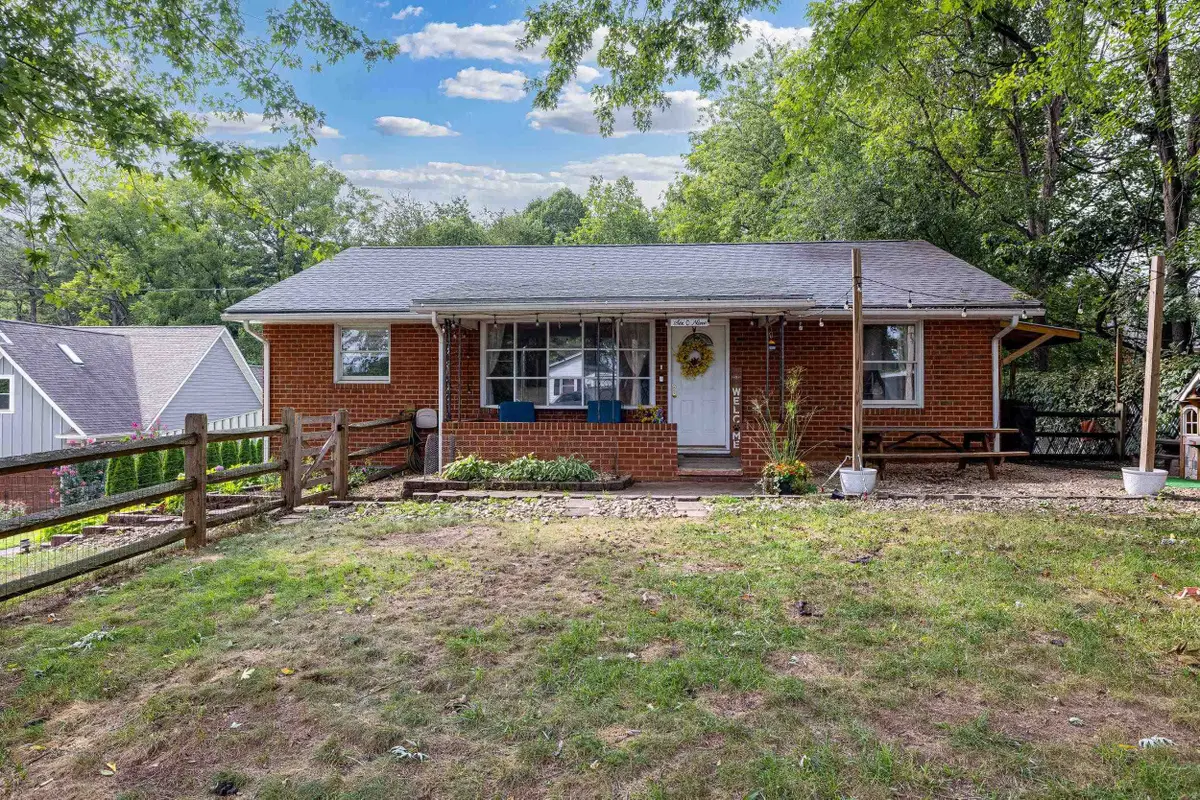 609 Bank St W, Bridgewater, VA 22812 - #1