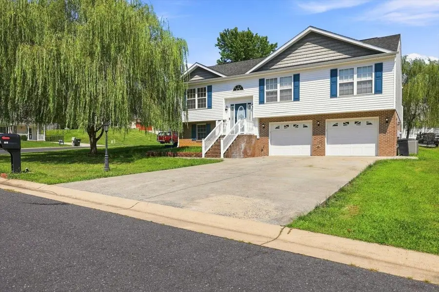 914 Ritchie Blvd, Staunton, VA 24401 - #2