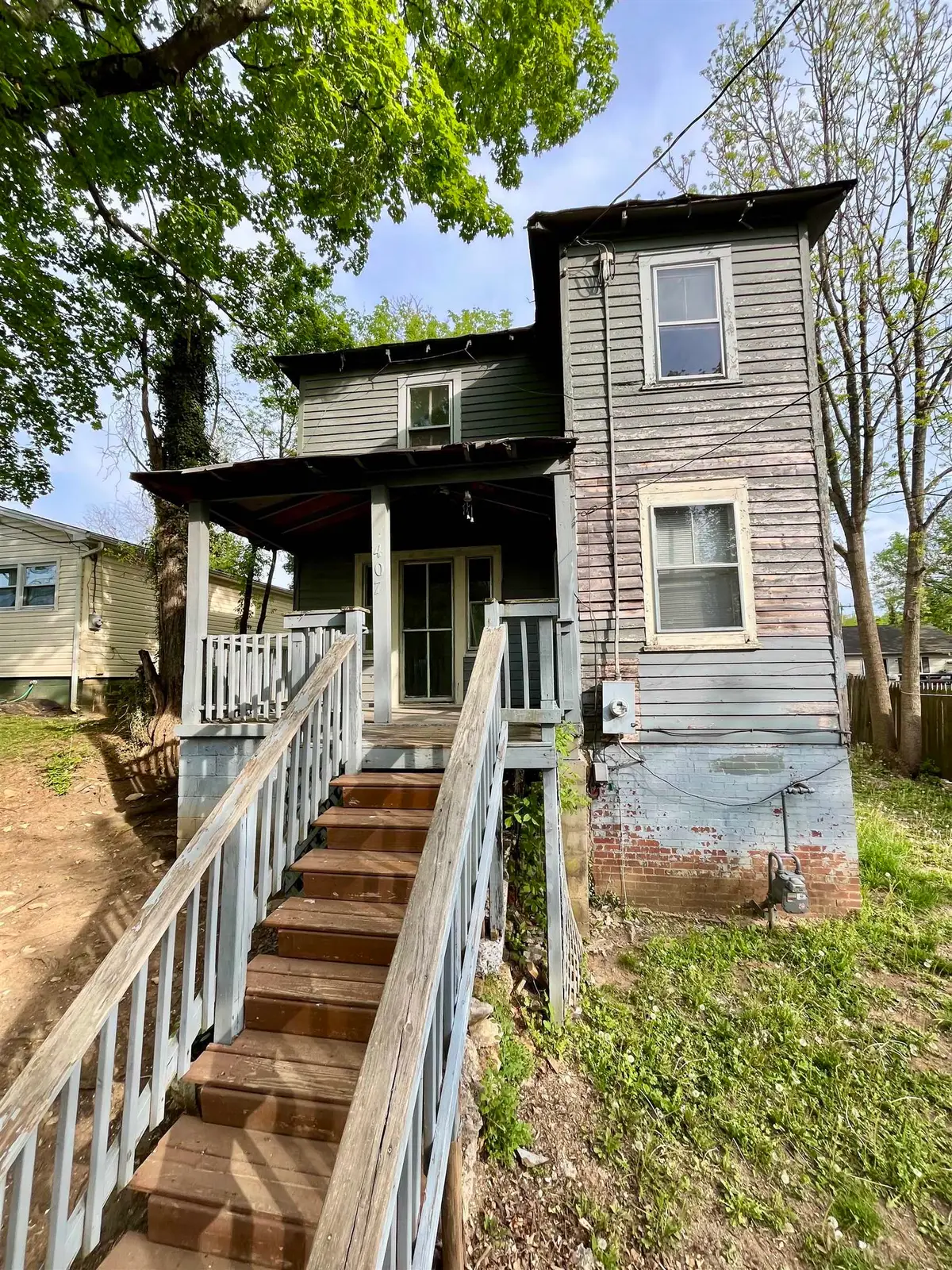 407 Carruthers St, Lexington, VA 24450 - #1