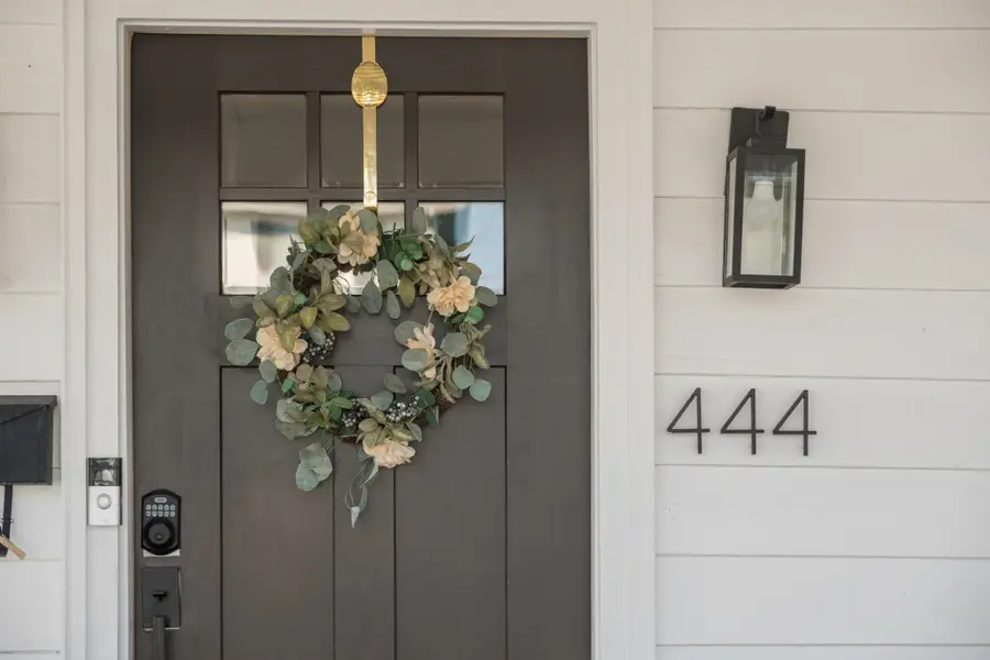 444 Florence Ave, Waynesboro, VA 22980 - #2