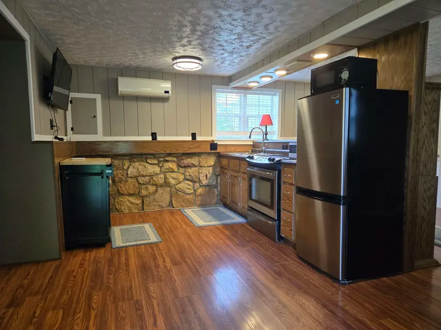 8879 Us Hwy 211 W, Luray, VA 22835 - #3