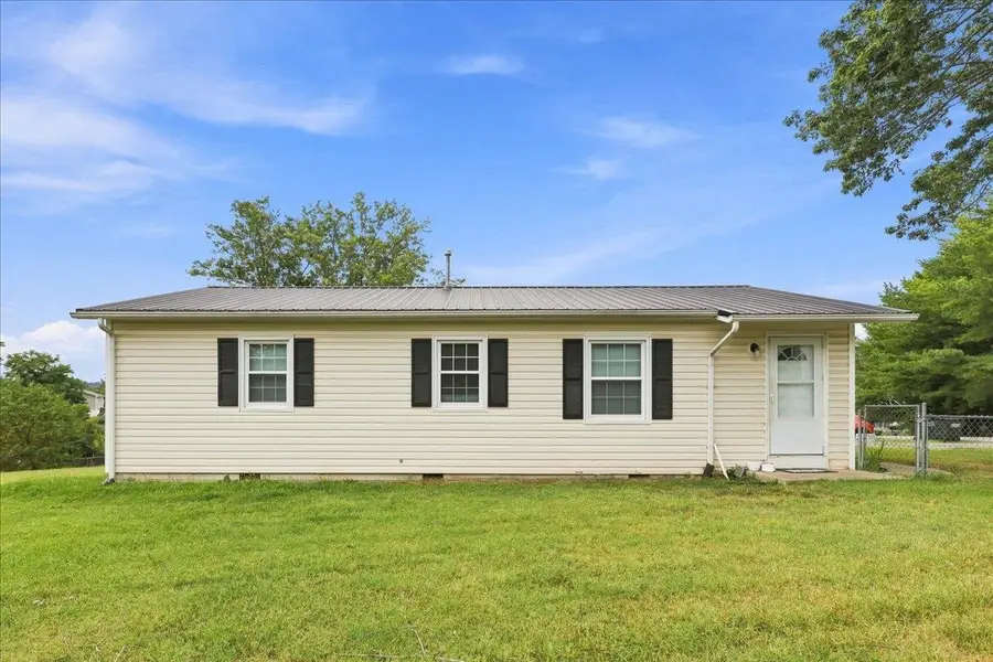 8 Westgate Rd, Verona, VA 24482 - #3