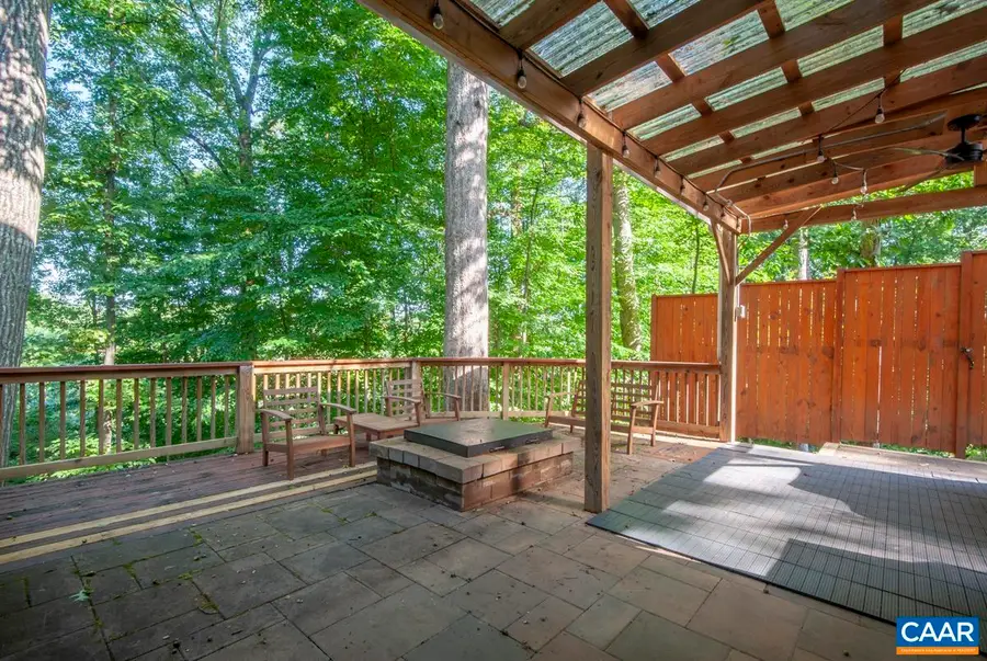 102 Slate Pl, Charlottesville, VA 22902 - #3